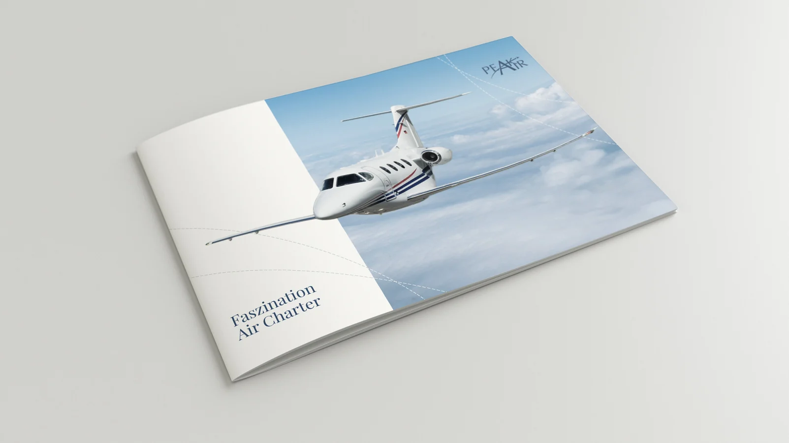 Imagebroschüre Faszination Air Charter für PEAK AIR im Querformat