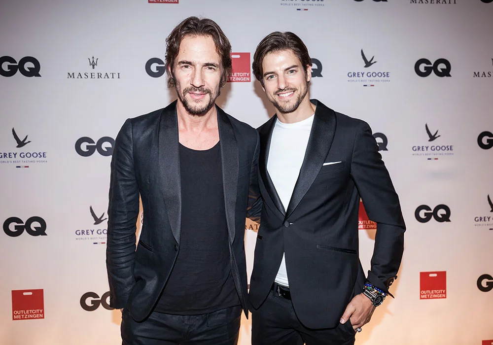Pressewand mit GQ Logo und Sponsorenlogos bei der Jubiläumsparty in Berlin