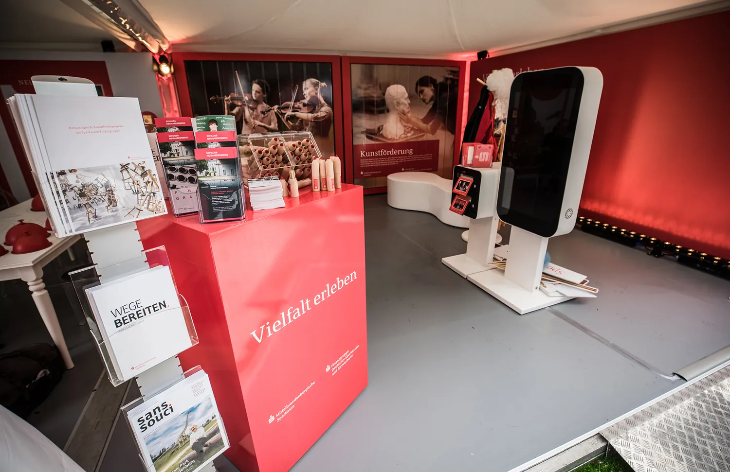Ausstellung „Vielfalt erleben“ – Messebau für Sparkasse MBS in Berlin