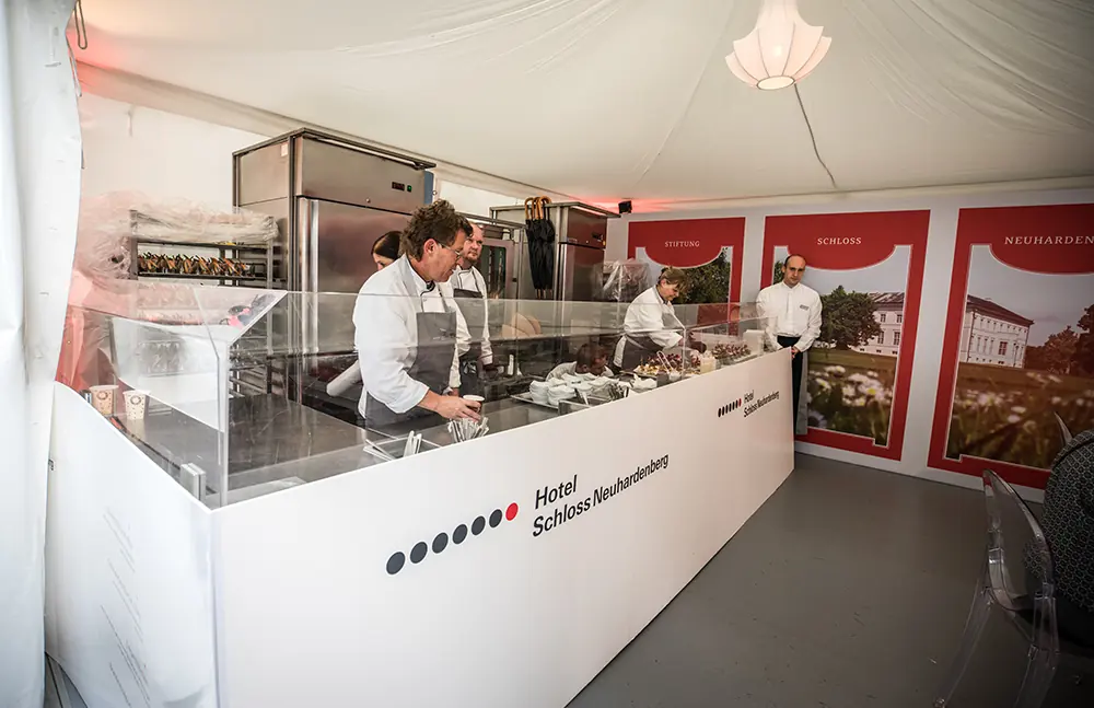 Gebrandeter Cateringbereich – Messebau für Sparkasse MBS in Berlin
