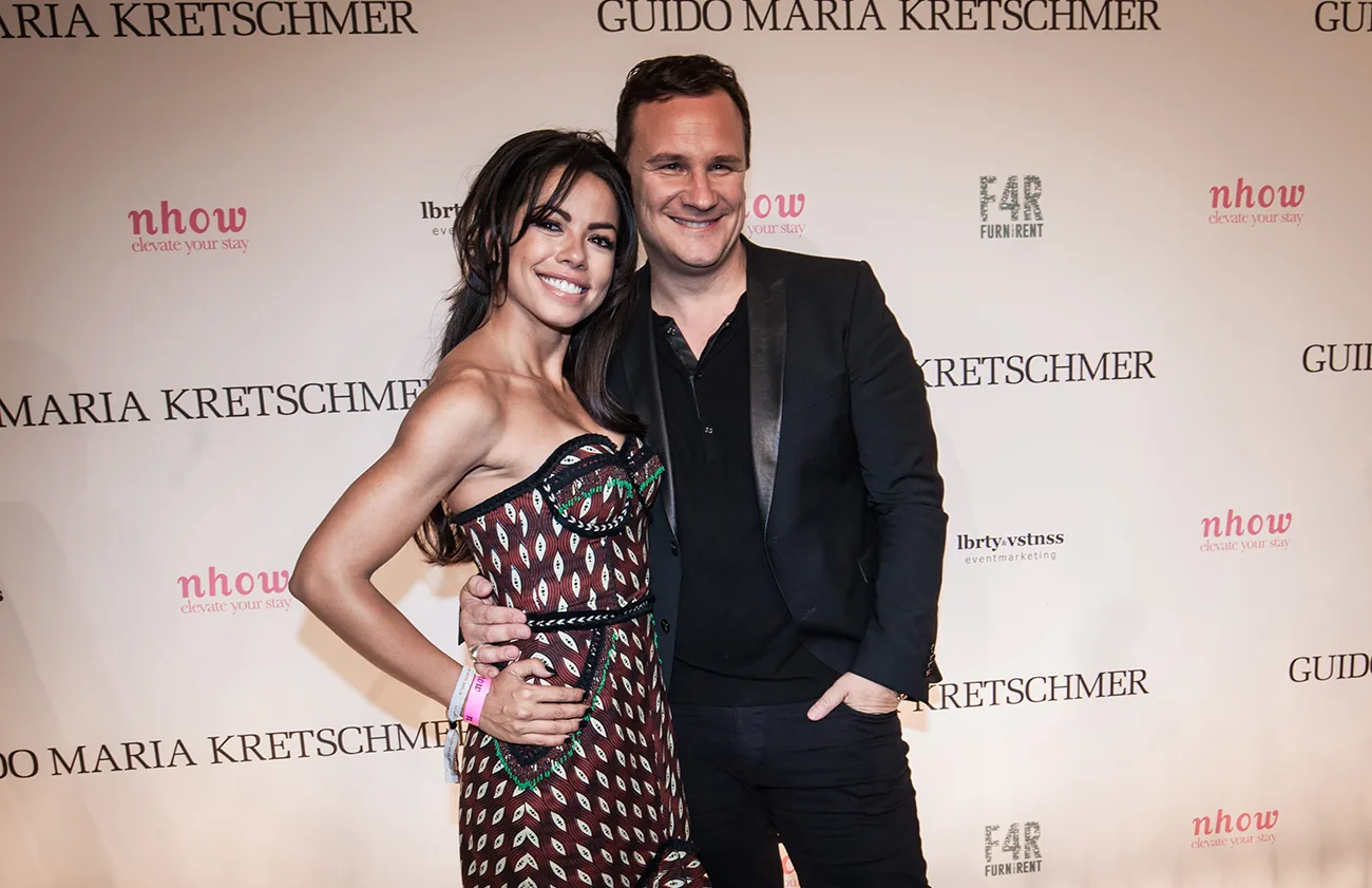 Gruppenbild vor der Pressewand zur Fashion Week in Berlin